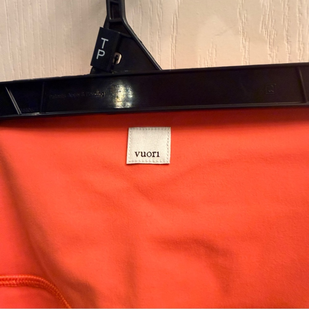 Vuori Vibrant Coral Leggings - Picture 3 of 4